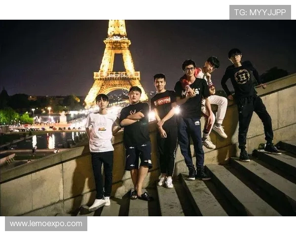 赛后分析：RNG与V5对决中的战术意识与团队配合探讨