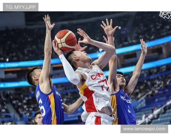 2012年美国男篮与中国队激战回顾：篮球盛宴中的荣耀与挑战